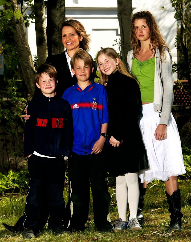 Mynd frá 2005 með börnunum Herði Tryggva, Gunnari Þorgeiri, Maríu Elísabetu og Herdís.