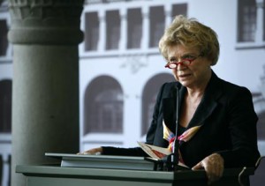 Staðan á Íslandi vegna mikilla tengsla manna á milli