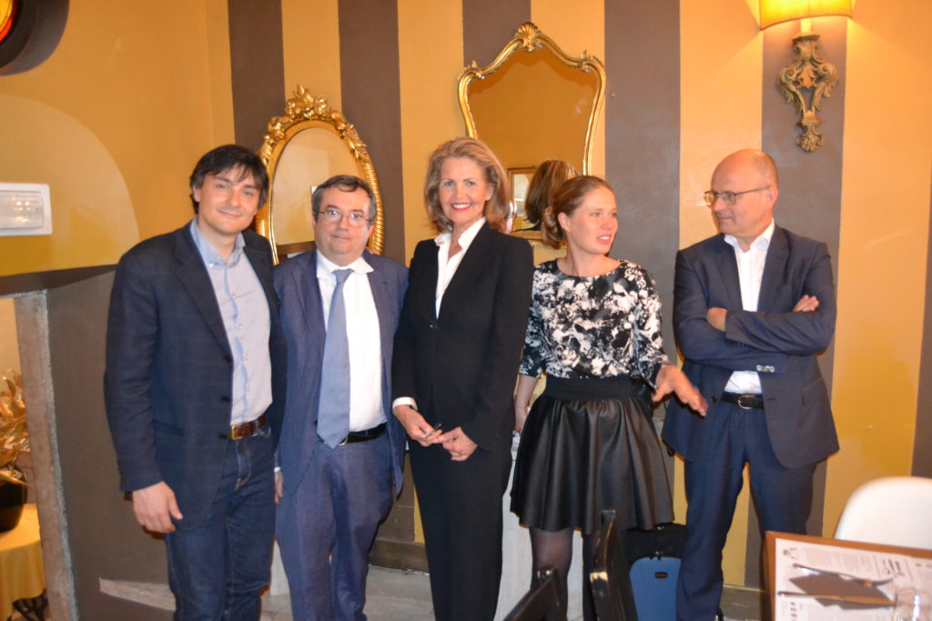 Herdís með fundarstjórum róm 12 maí 2017