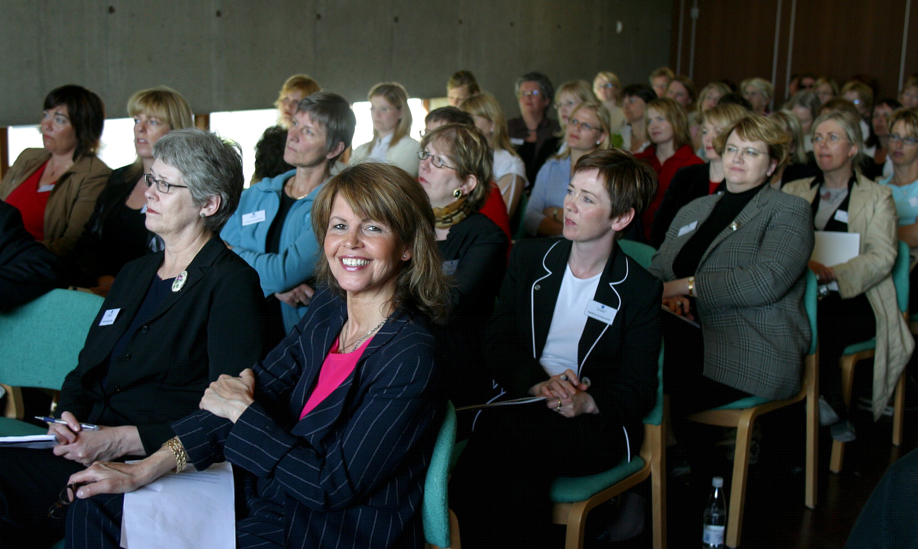 Ályktun Tengslanets ráðstefnunnar 2004